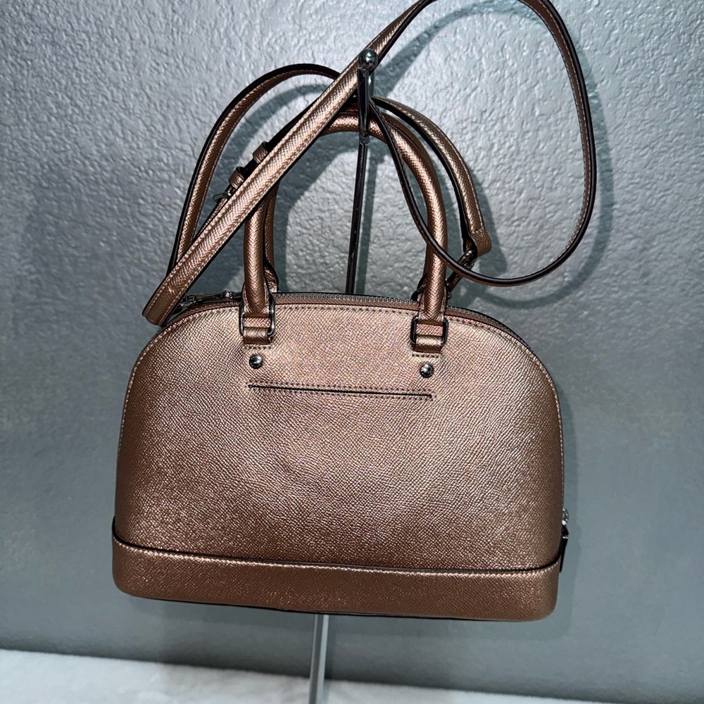 Coach rose gold Leather Interior - Picture 10 of 17
